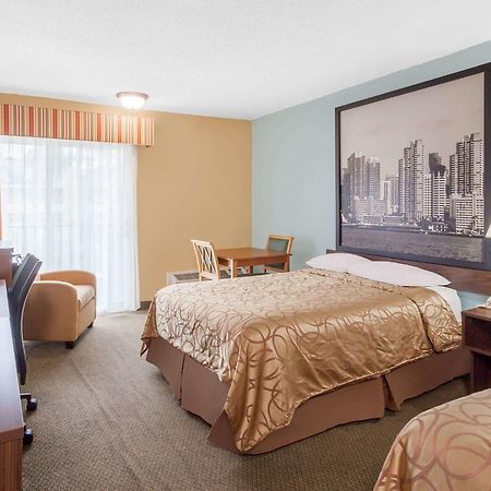 Super 8 By Wyndham Oceanside Marty'S Valley Inn エクステリア 写真