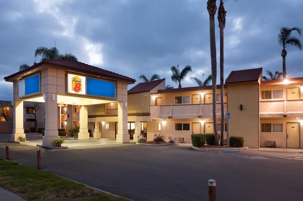 Super 8 By Wyndham Oceanside Marty'S Valley Inn エクステリア 写真