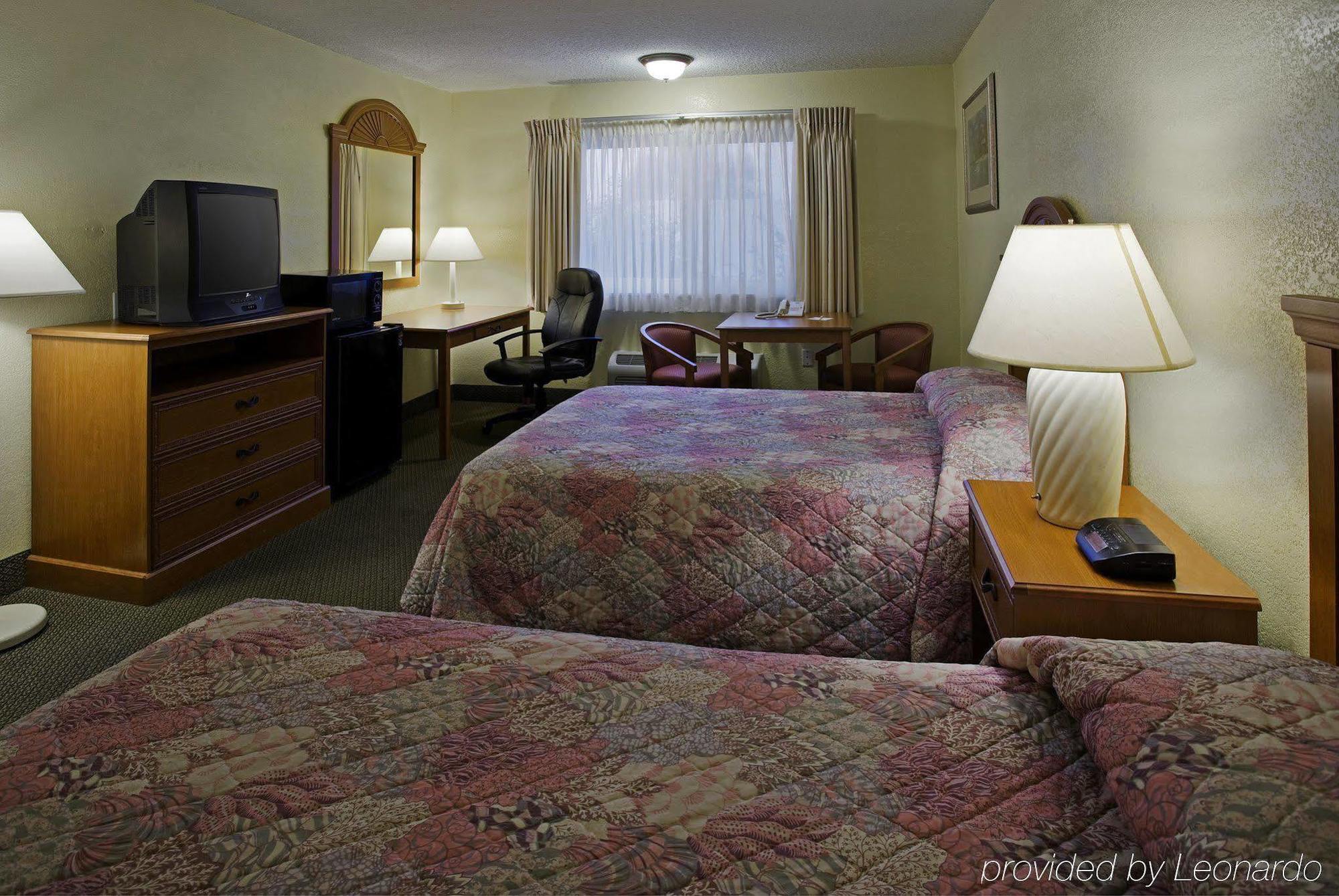 Super 8 By Wyndham Oceanside Marty'S Valley Inn 部屋 写真